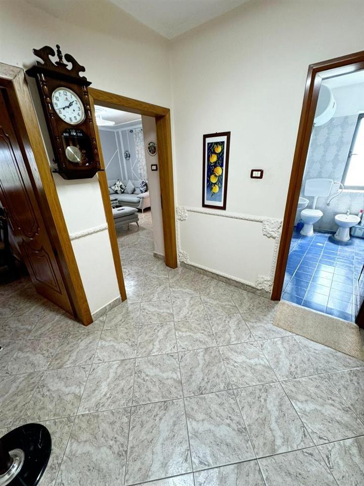 Kavaje,apartament 2+1 zona afer shkolles “Fiqiri Kurti”.