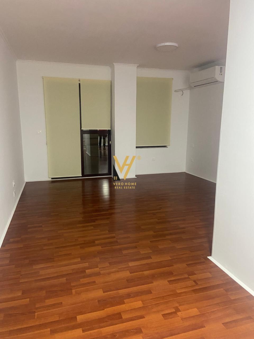 120 M2 ME QERA TE BLLOKU 1.500 EURO