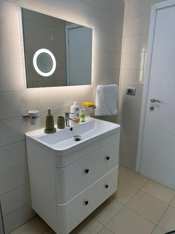 2+1 per qira te Stacioni i Trenit, afer Intermedica