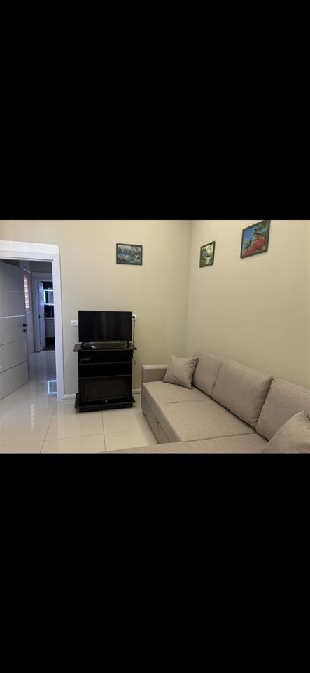 SHITET 1+1 ne VLORE UJI FTOHTE