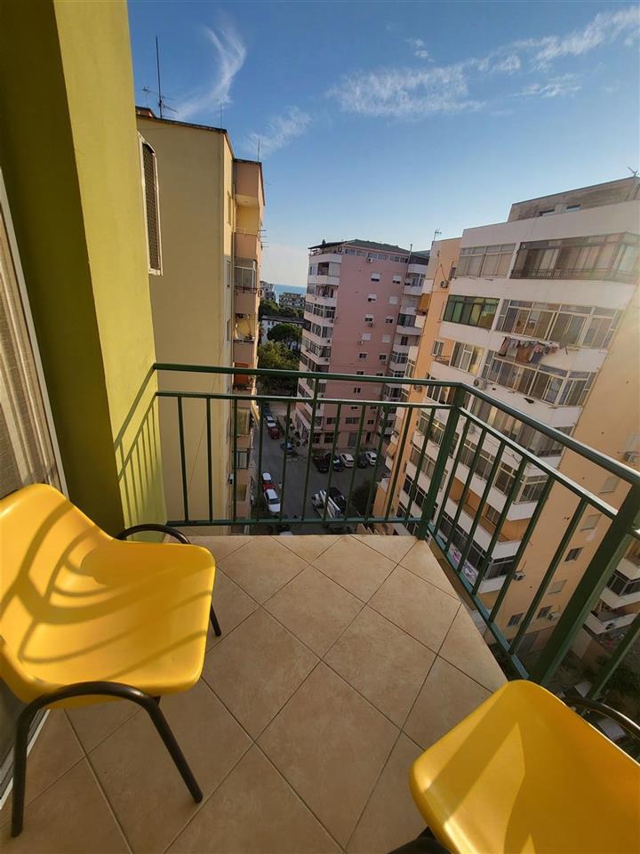 Durrës, apartament 1+1 me qera ne zonen e Plazh.