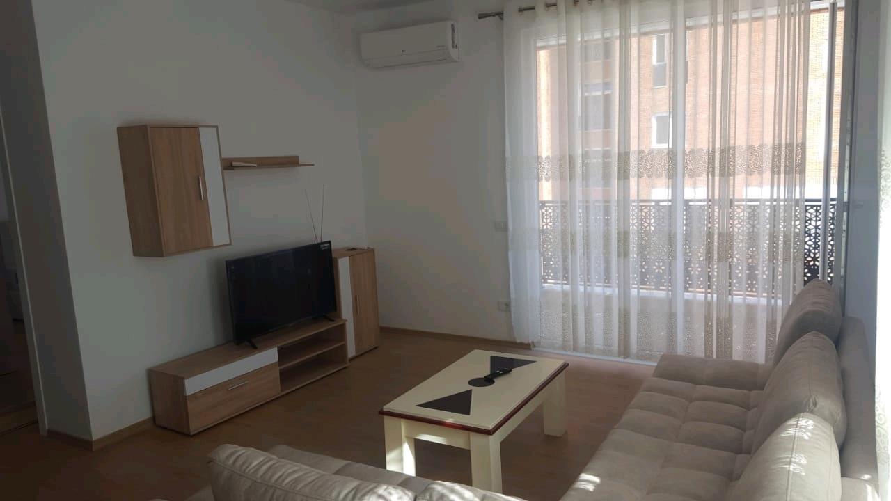 Jepet apartament 2+1+2me qera tek Rrugica e shikut