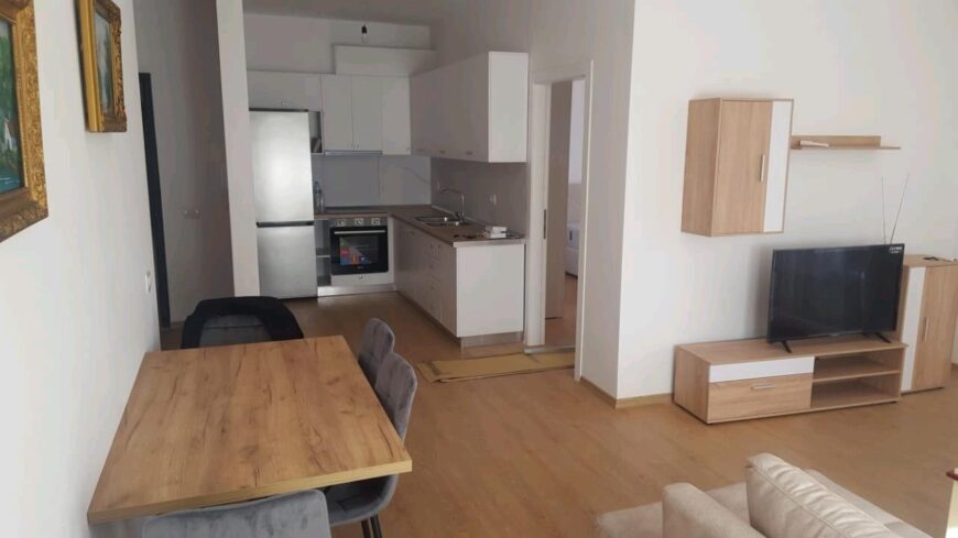 Jepet apartament 2+1+2me qera tek Rrugica e shikut