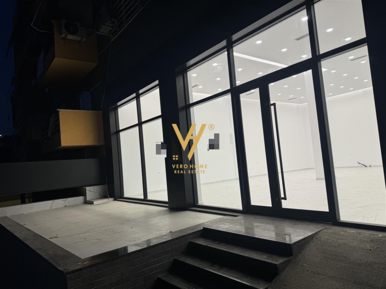 DYQAN 120M2 TE FRESKU 700 EURO