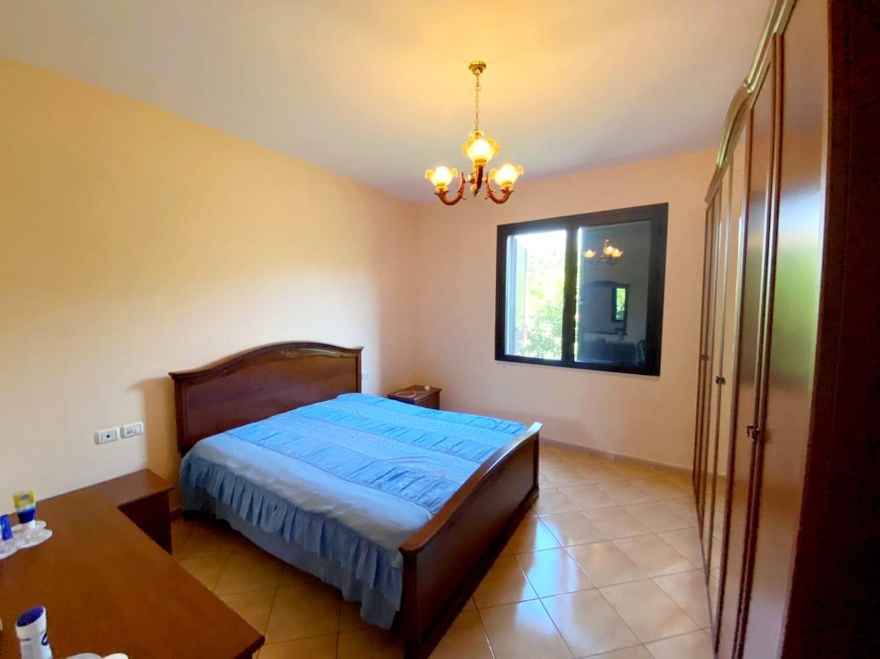 Kavaje,shtepi private pak metra nga bulevardi ,”Josif Budo “