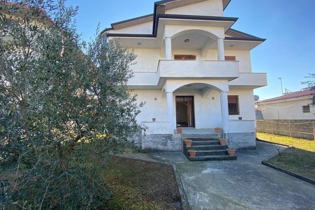 Kavaje, Shitet vile ne zonen e unazes