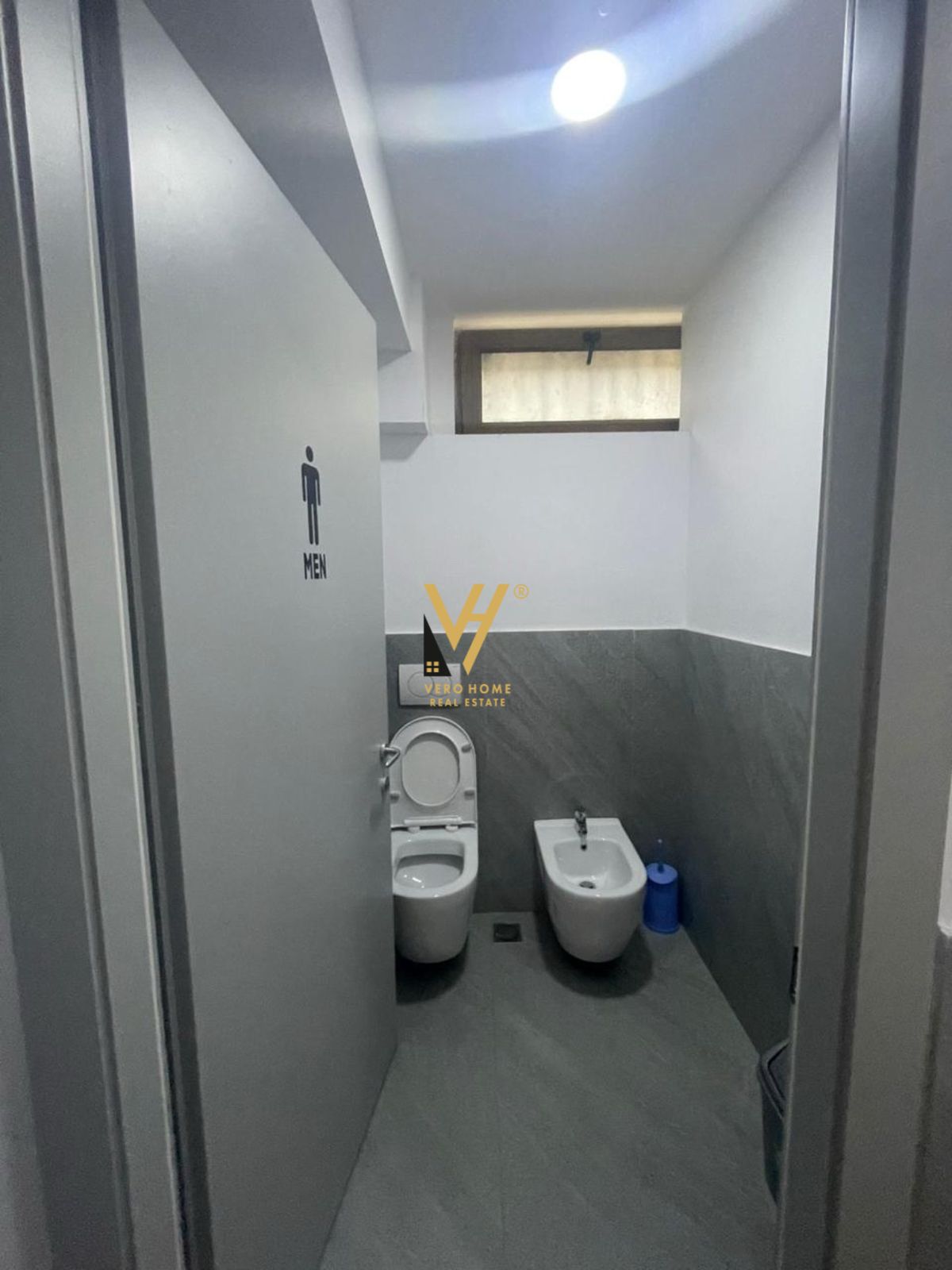 AMBIENT 170 M2 TE PAZAR I RI 2.000 EURO