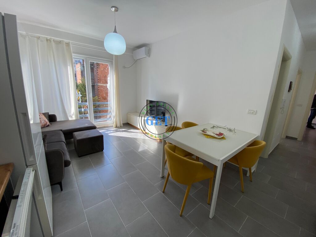 Per Qira 450 € /Muaj Qira, Apartament 2+1, Plazh I