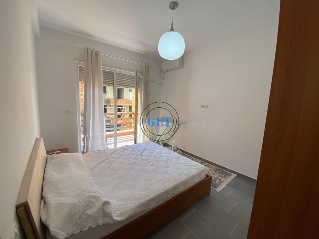 Per Qira 450 € /Muaj Qira, Apartament 2+1, Plazh I