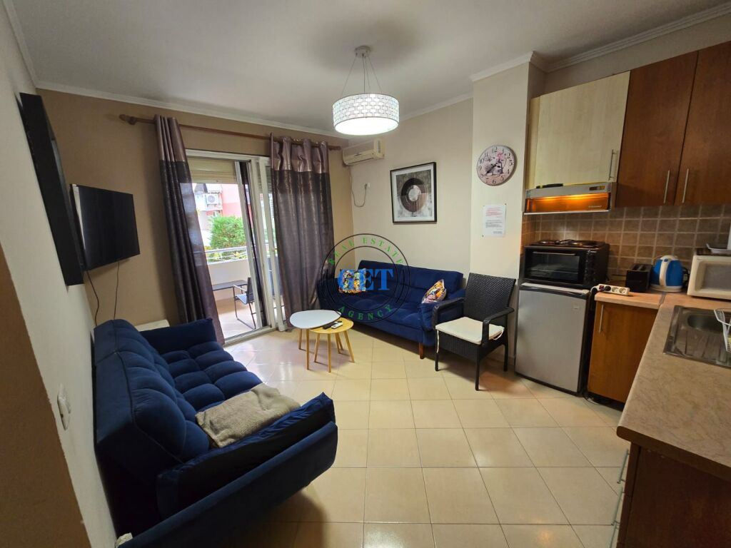 Per Qira 350 € /Muaj Qira, Apartament 2+1, Golem,