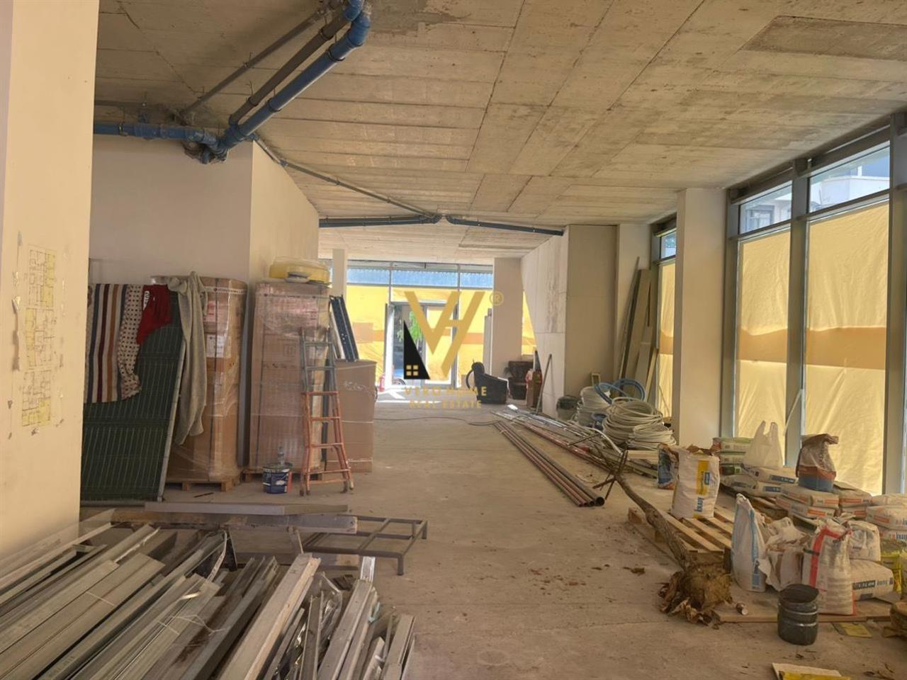 DYQAN 376M2 TE RR.ELBASANIT 15.000 EURO