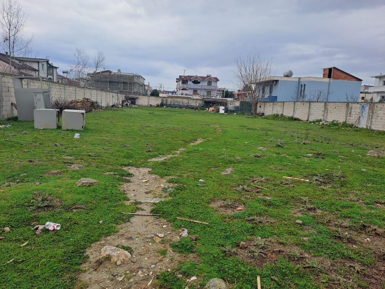 Durres, shitet truall , 2.000 m² (Rruga Bajram Tusha Shkozet