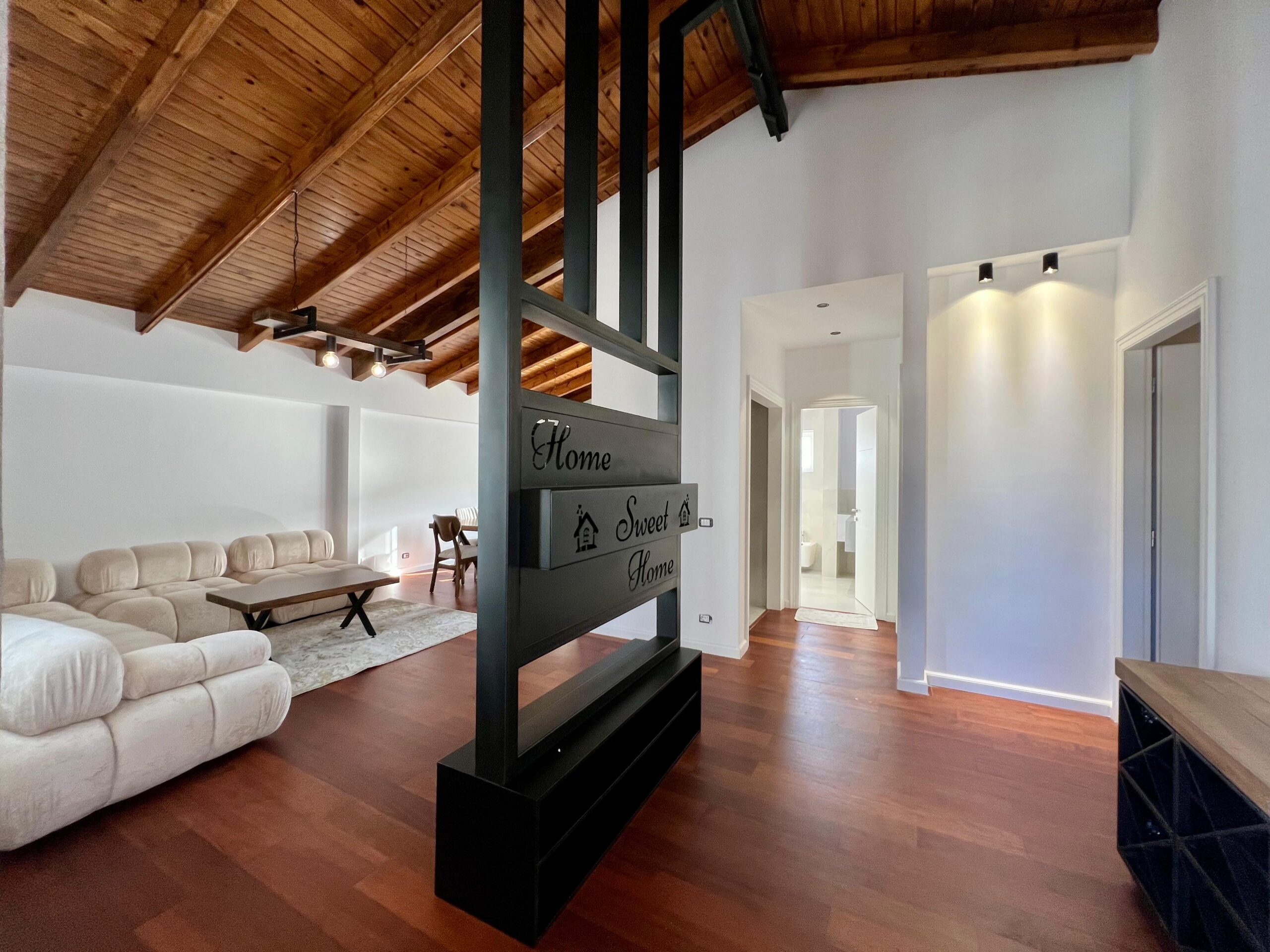 Qira,Apartament 2+1 Marin Barleti, Selitë 800 Euro