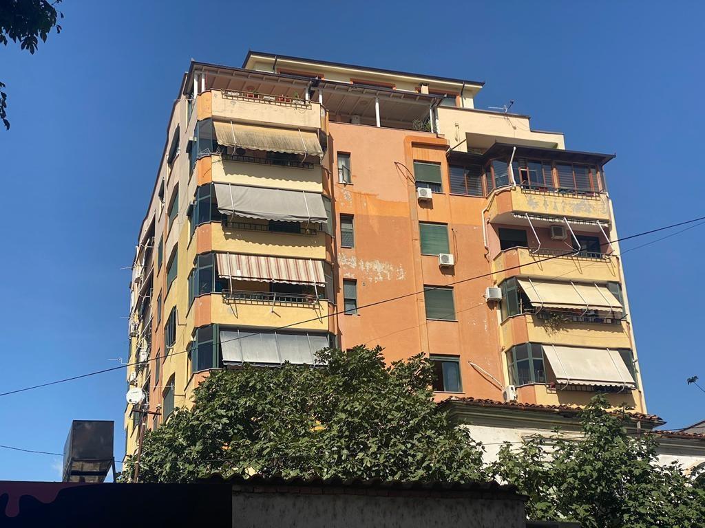 Appartament ke Meteorit perball Xhepes