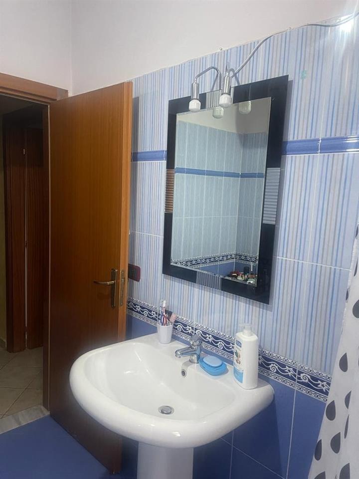 Appartament ke Meteorit perball Xhepes