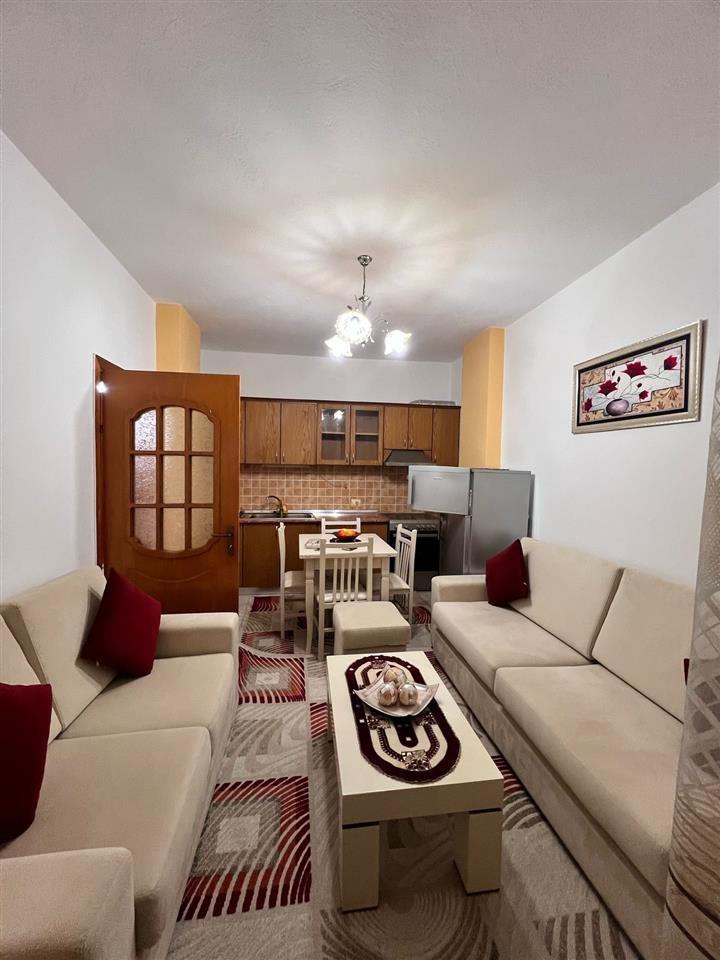 ME QERA APARTAMENTI 2+1, ISH RAJONI – DURRES