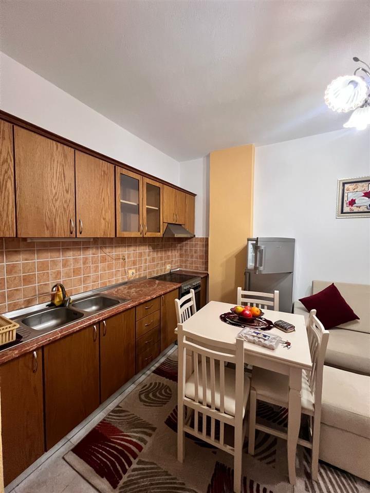 ME QERA APARTAMENTI 2+1, ISH RAJONI – DURRES