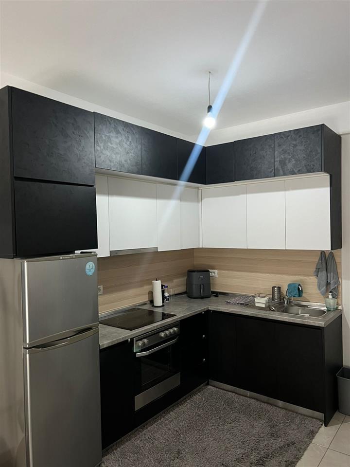 Qera, Apartament 1+1, Komuna e Parisit, Tiranë