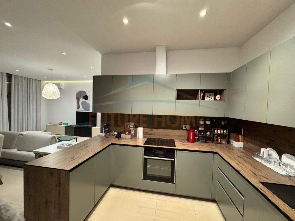 Shitet, Vile 2-katëshe, ”Green Coast Resort ”.