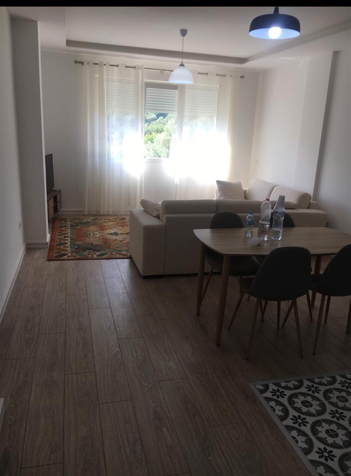 K, zoollogjik jepet me qera 1+1 super apartament 500 euro ne