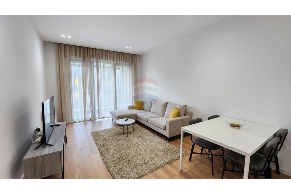 Qira – Apartament 1+1 tek Square 21