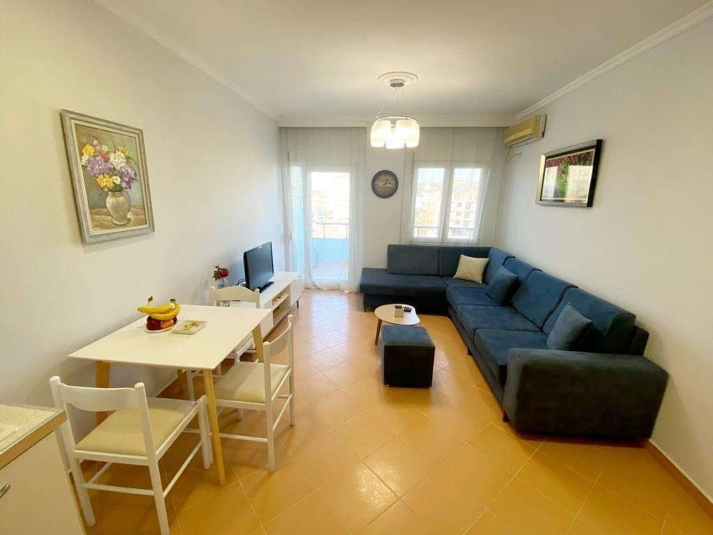 Golem,apartament 1+1 ne nje nga zonat me te frekuentuara.