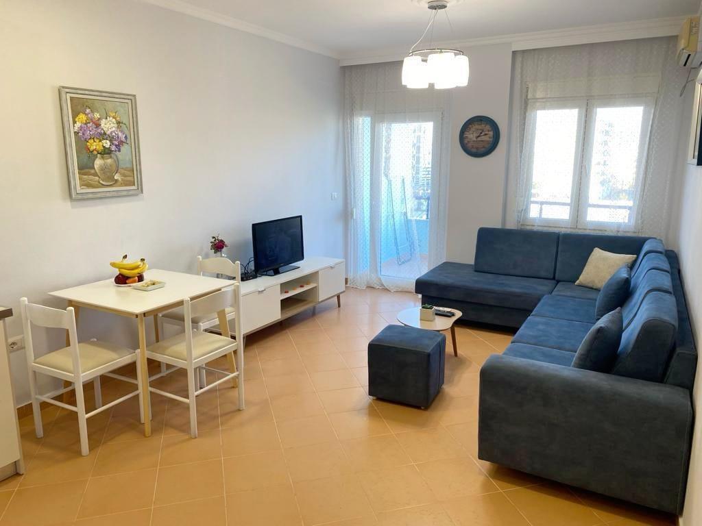 Golem,apartament 1+1 ne nje nga zonat me te frekuentuara.