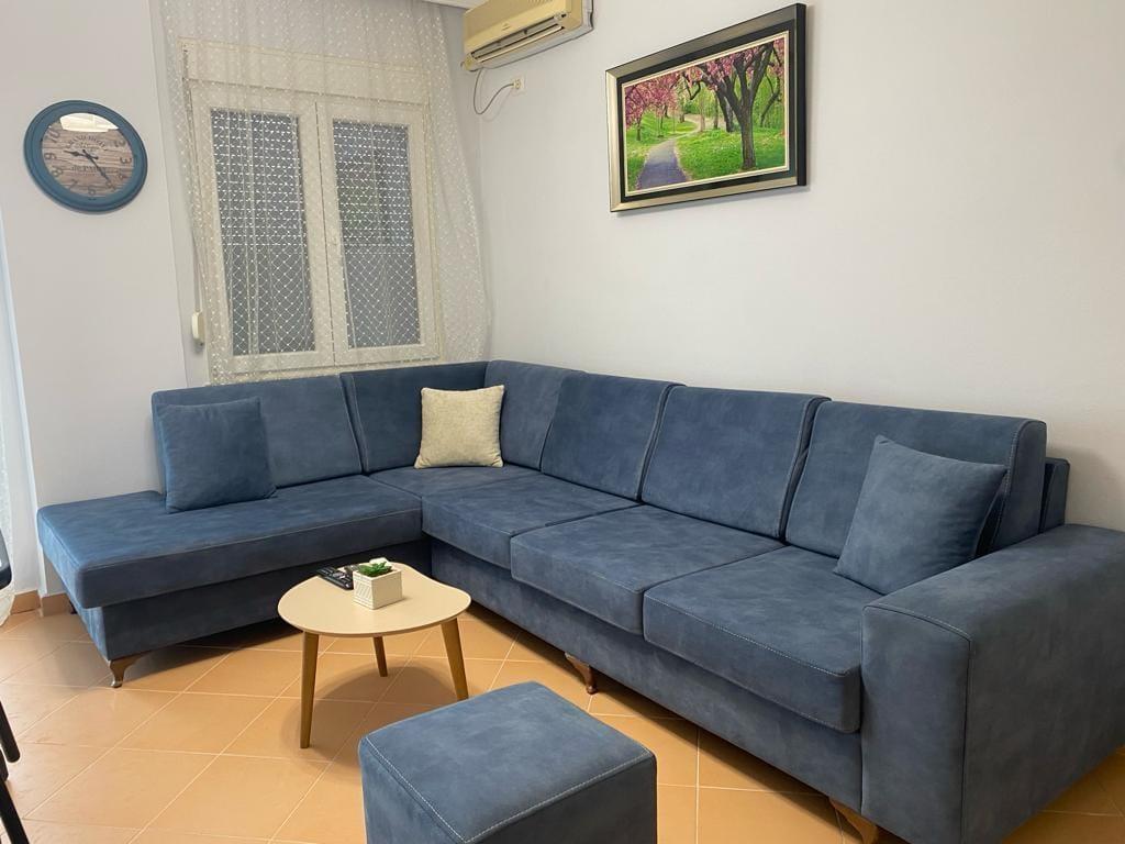 Golem,apartament 1+1 ne nje nga zonat me te frekuentuara.