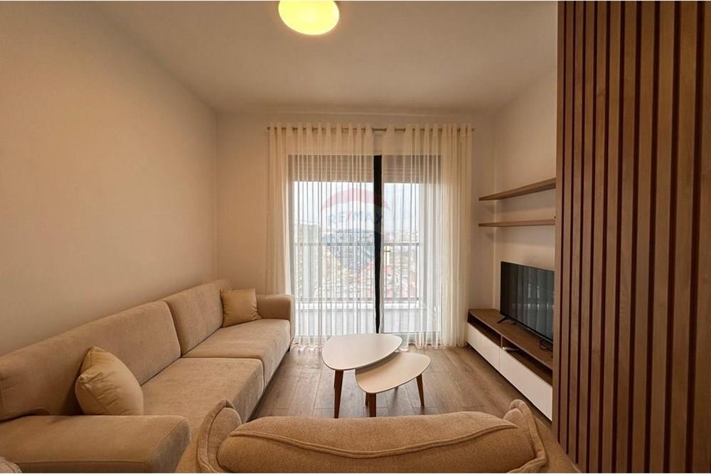 Jepet me qira apartament 1+1 ne Bulevard te Ri 550 €