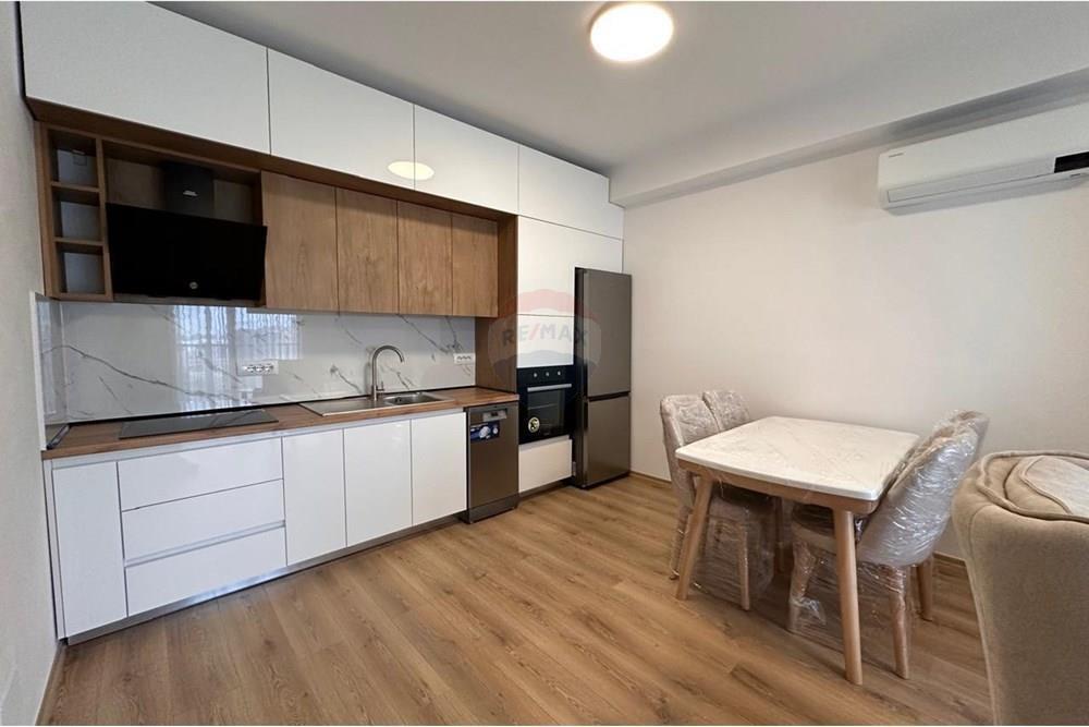Jepet me qira apartament 1+1 ne Bulevard te Ri 550 €