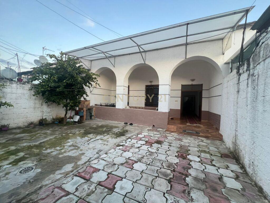 Apartament 4+1 Për Shitje në Profarma everest108094