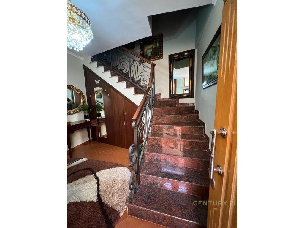 Shtepi 2-kateshe tek Rruga e Kavajes IRG106920