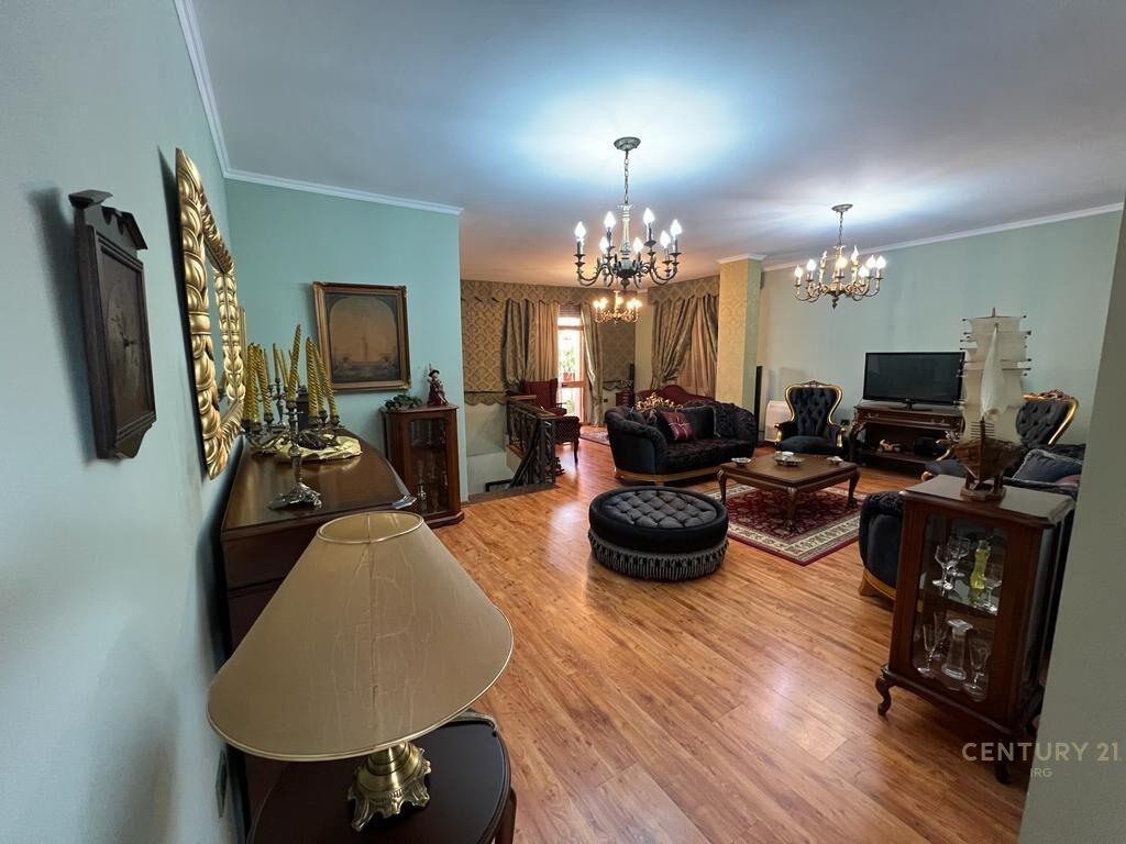 Shtepi 2-kateshe tek Rruga e Kavajes IRG106920