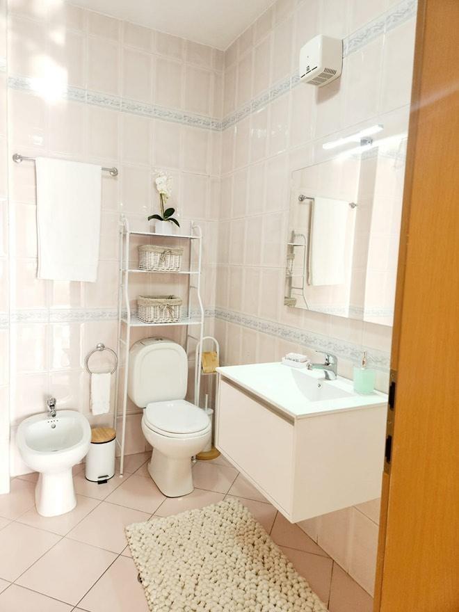 Jepet apartament me qira ne zemer te ish bllokut 1200 €