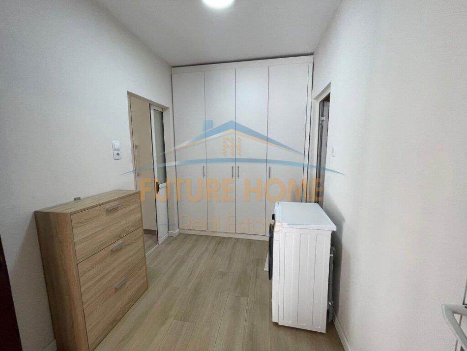 Shitet apartament 1+1 90000 euro (Rruga Xhanfize Keko)