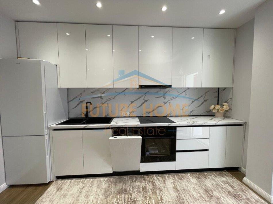 Jepet me qera apartament 1+1 Kati 2, 70 m² 800 €