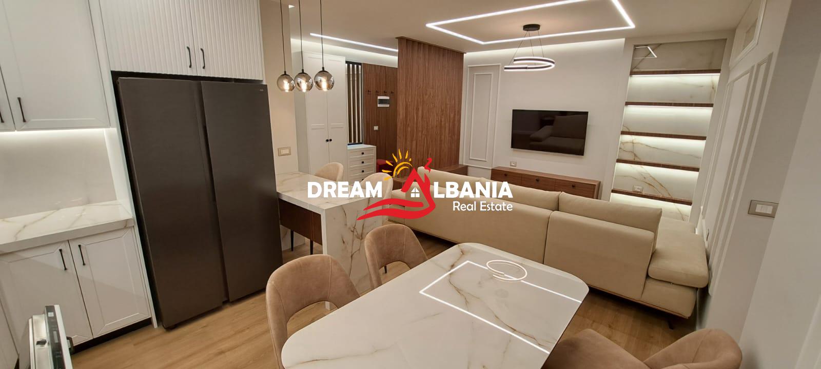 Apartament Luksoz 2+1 me Qera tek Selvia,1000 euro