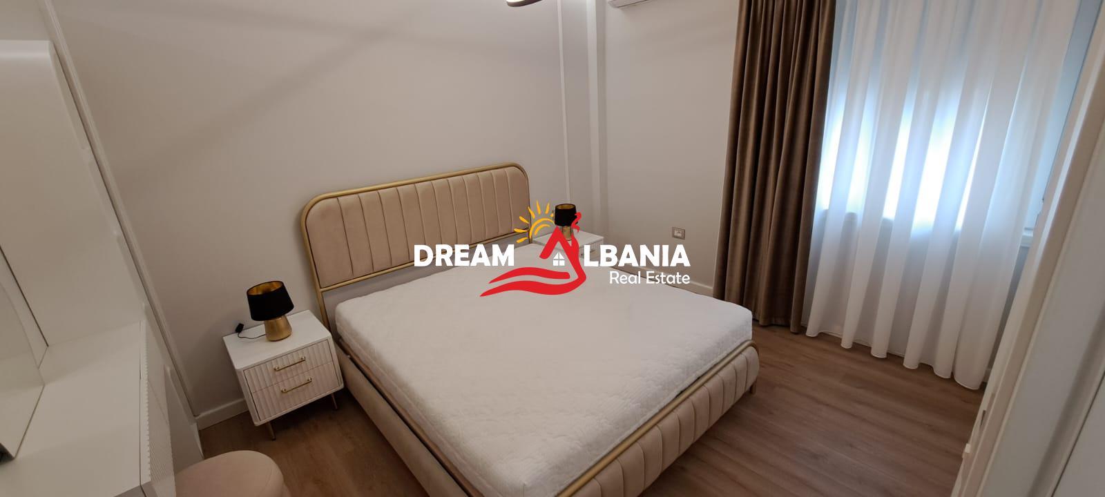 Apartament Luksoz 2+1 me Qera tek Selvia,1000 euro