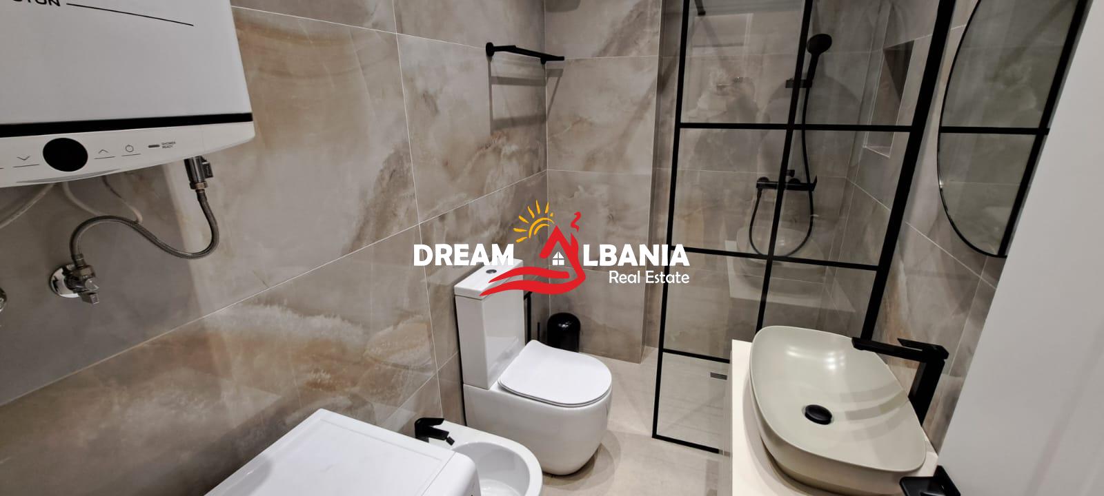 Apartament Luksoz 2+1 me Qera tek Selvia,1000 euro