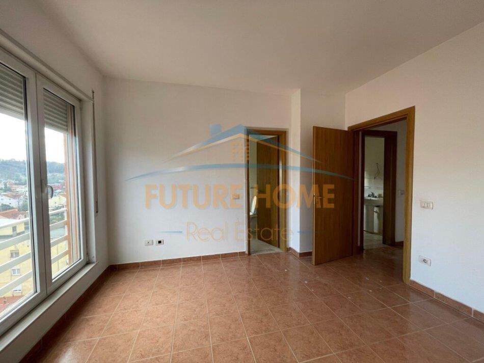 Tirane, shes 2+1+Ballkon Kati 8, 105 m² 170.000 € (GRAMOZ PA