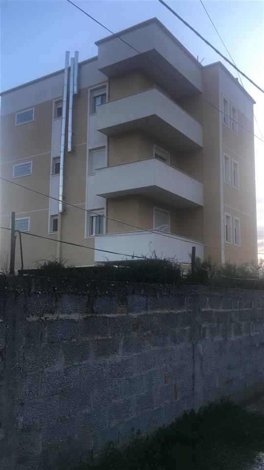 Shitet Shtepi. 2+1+2 ,,,OKAZION