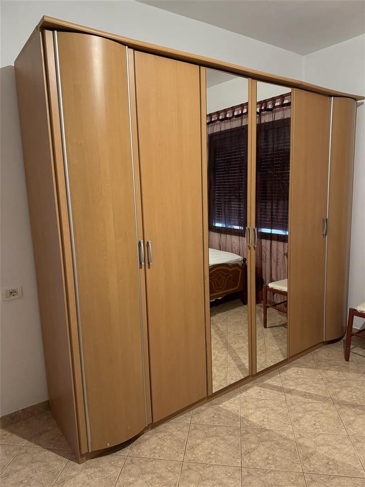 Apartament me qera 1+1