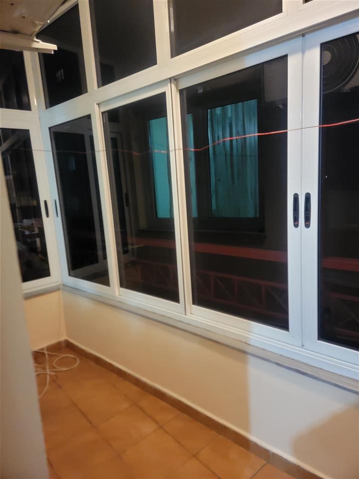 Jepet shtepi me qera 1+1