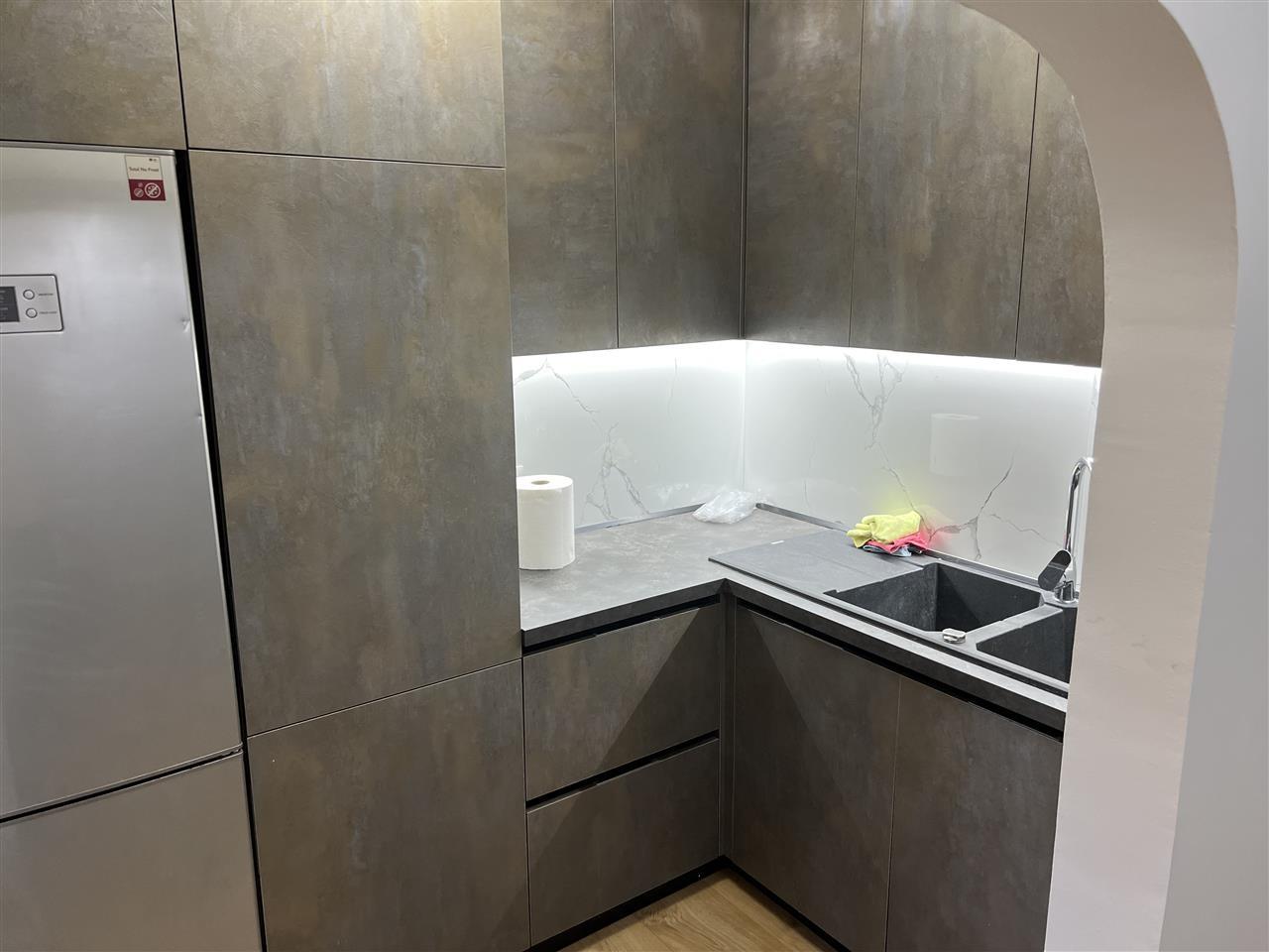 Shtepi me qera prapa hotel Mondial