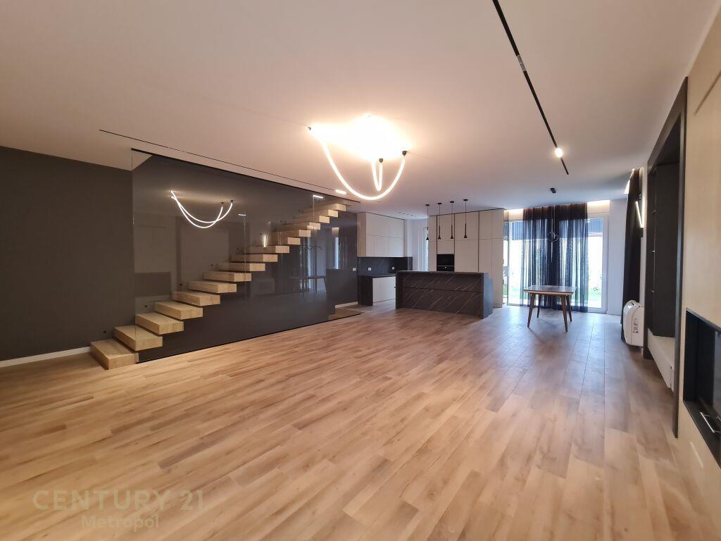 Vilë PER QIRA PRANE TEG Metropol107827