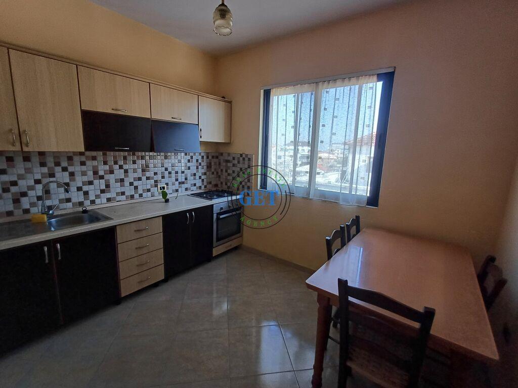 Qira, Apartament 2+1,Blloku Vilave Lagj.18, Durrës.