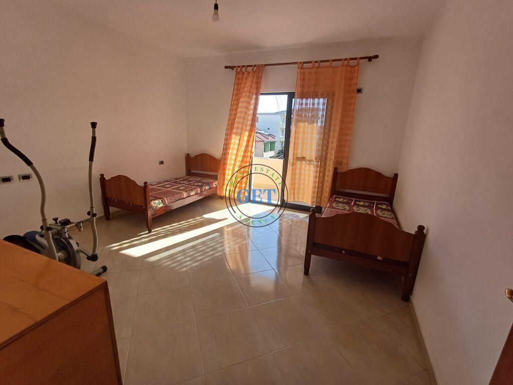 Qira, Apartament 2+1,Blloku Vilave Lagj.18, Durrës.