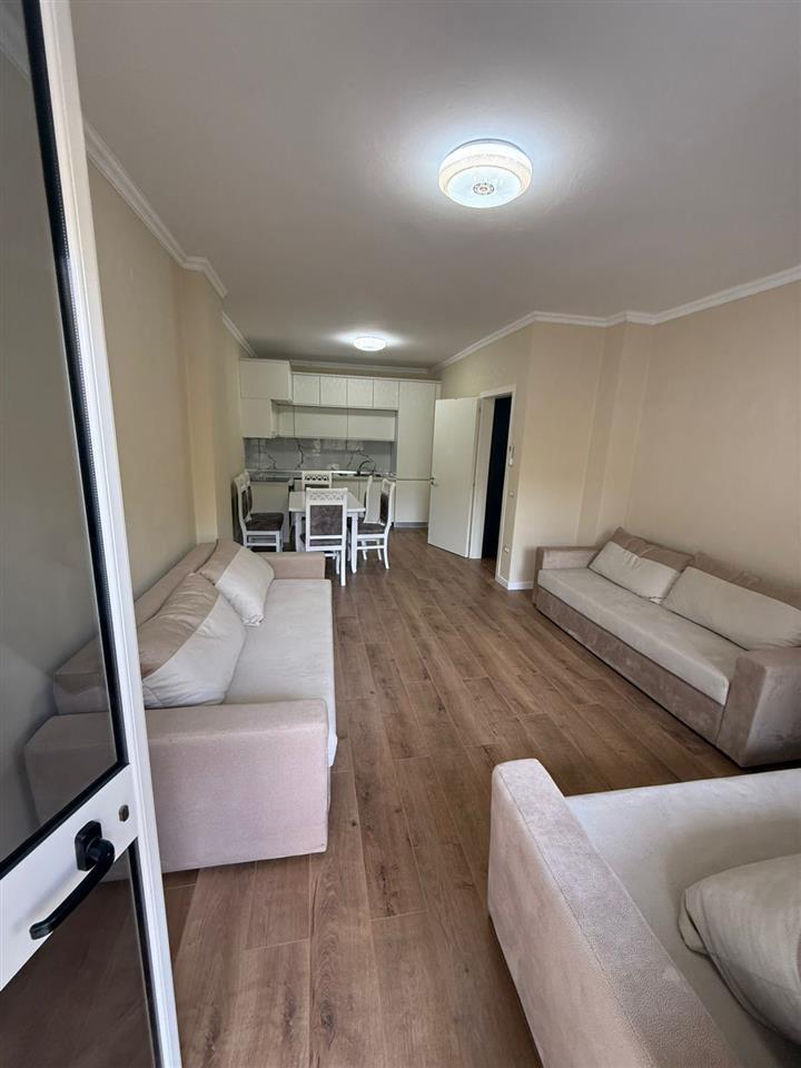 Shitet Apartament 1+1 te Shkembi kavajes