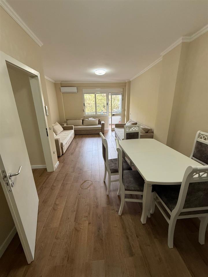 Shitet Apartament 1+1 te Shkembi kavajes