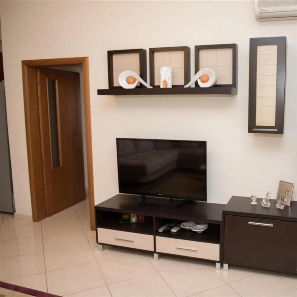 Apartament ne qera 2+1+2 tek Albano dhe Romina Vlore
